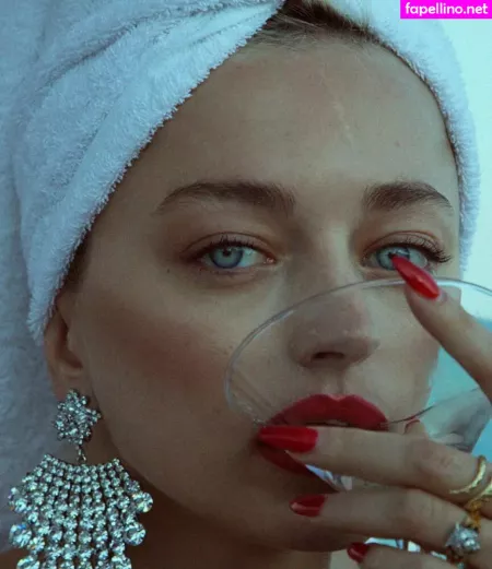 Caroline Vreeland OnlyFans Thumbnail #tajlYBI8HW