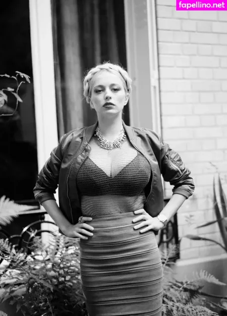 Caroline Vreeland OnlyFans Thumbnail #u0CEc2UKEg