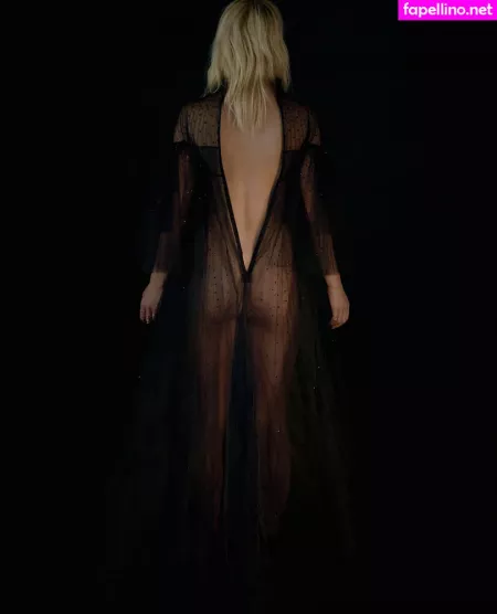Caroline Vreeland OnlyFans Thumbnail #u7EbGzWJVE