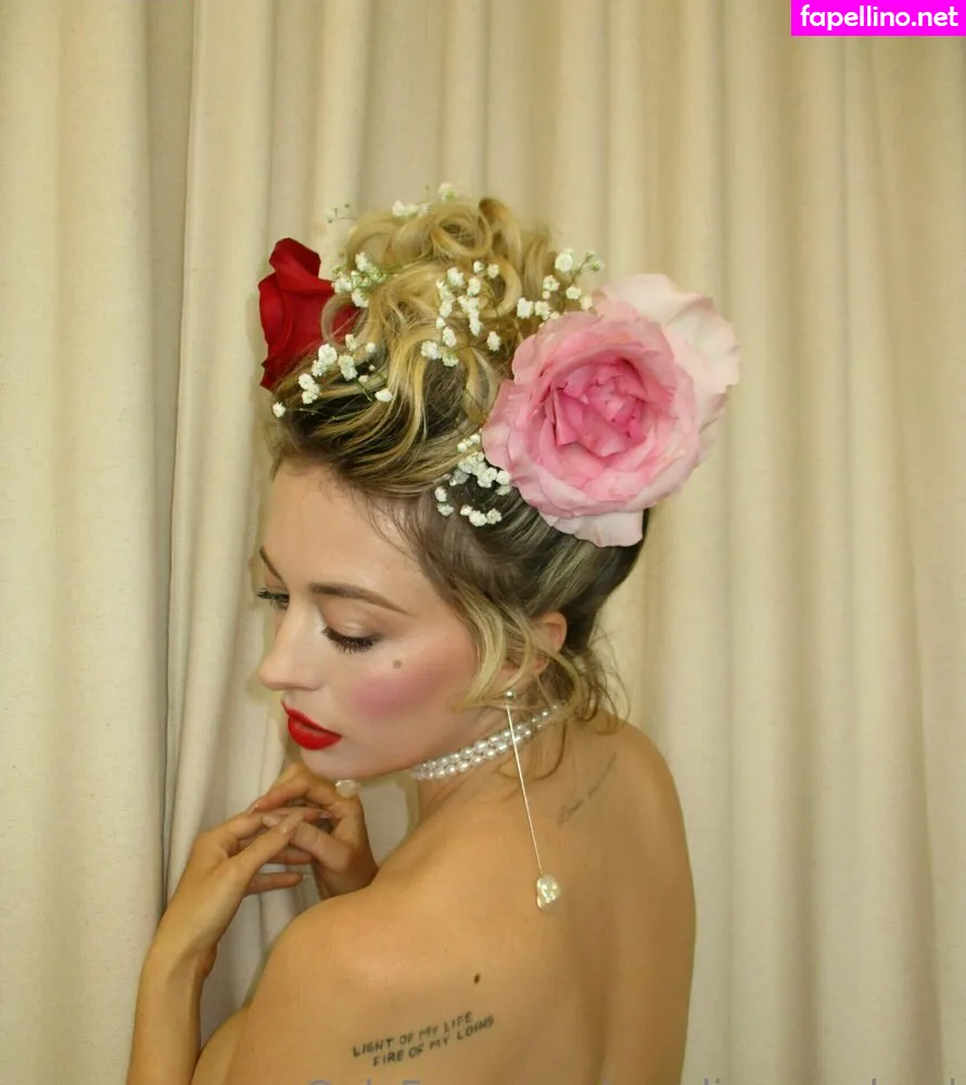 carolinevreeland, carovreeland Nude Leaked OnlyFans Photo #wdIhnN5ED1