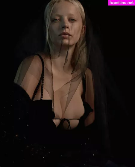 Caroline Vreeland OnlyFans Thumbnail #xiQiowYBie