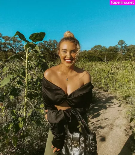 Caroline Wall OnlyFans Thumbnail #RjbXbABJp0