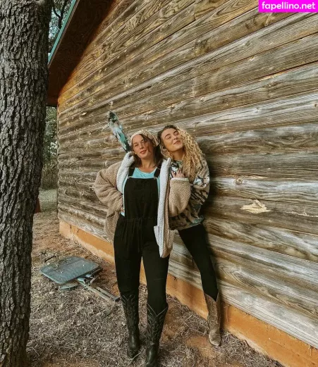 Caroline Wall OnlyFans Thumbnail #ggW3AAKsX3