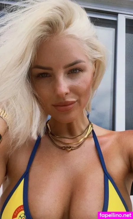 Caroline Weeks OnlyFans Thumbnail #ZI2YXtqztn