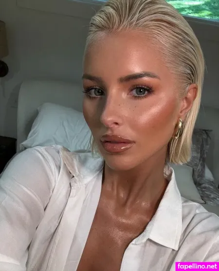 Caroline Weeks OnlyFans Thumbnail #cPjv6HvF5f