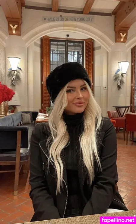 Caroline Weeks OnlyFans Thumbnail #eJ3szLaofg