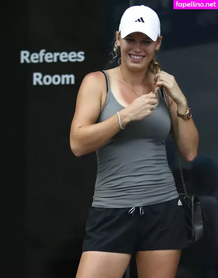 Caroline Wozniacki OnlyFans Thumbnail #XxVybNfLd3