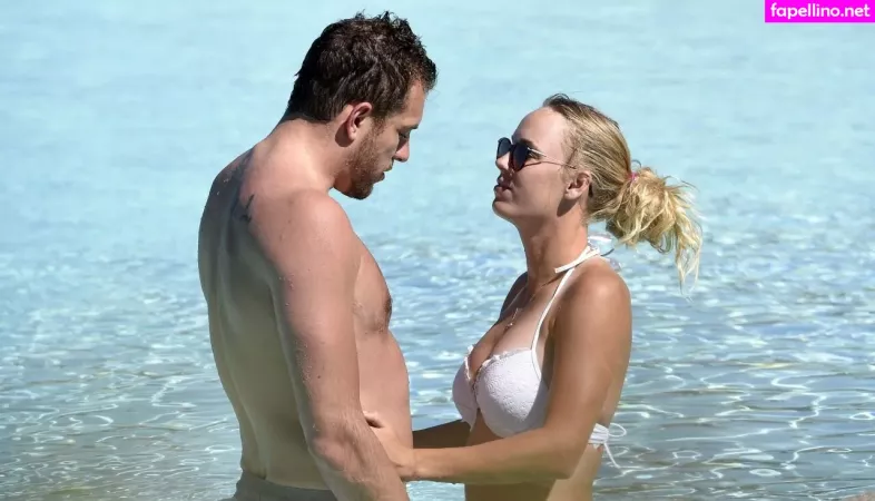 Caroline Wozniacki OnlyFans Thumbnail #h8xFqesuK1