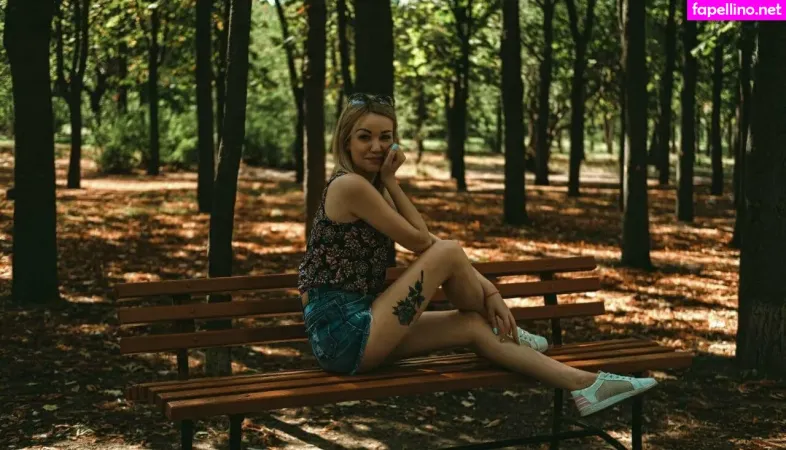 Carolinebright OnlyFans Thumbnail #01j09g8FlV