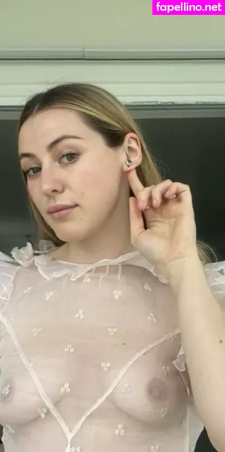 Carolinecalloway OnlyFans Thumbnail #tsuuFkxwtl