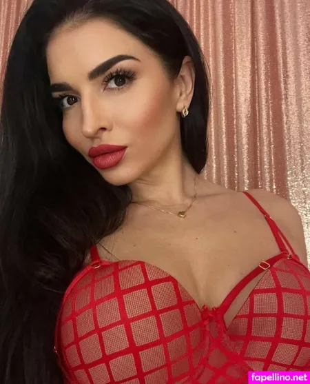 Carolinedeam OnlyFans Thumbnail #7q5KRFuaxM