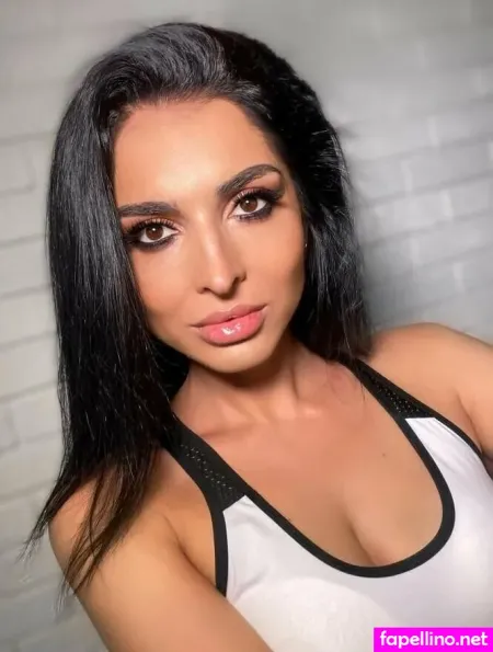 Carolinedeam OnlyFans Thumbnail #xZlgvowEi9