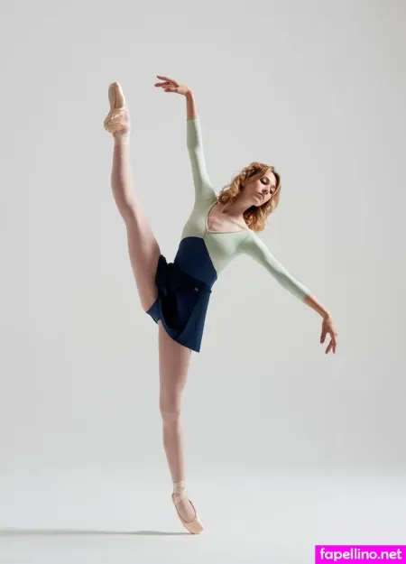 Carolinekonstnar OnlyFans Thumbnail #OwuROuhKoE