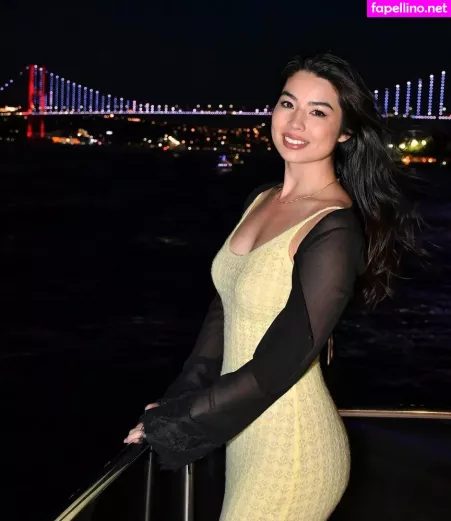 Carolinekwan OnlyFans Thumbnail #UFM7sySOXf