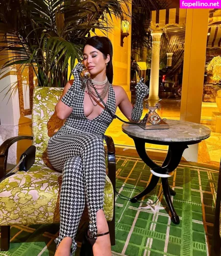 Carolinekwan OnlyFans Thumbnail #glm4eCLvHr