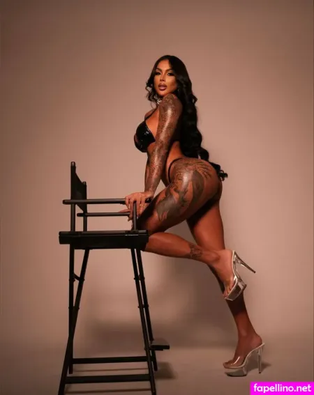 Carolinemuniz OnlyFans Thumbnail #6xq7DAjPXH