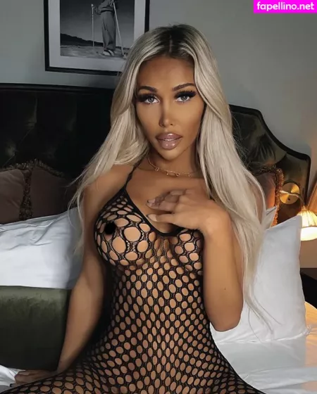 Carolinenitter OnlyFans Thumbnail #3UsCVqT8yw