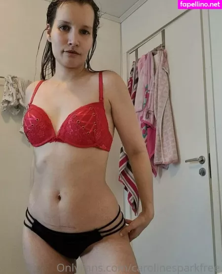 Carolinesparkfree OnlyFans Thumbnail #Kut7hXJm8c