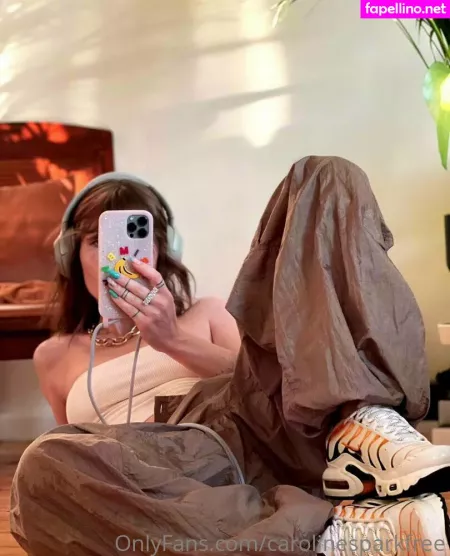 Carolinesparkfree OnlyFans Thumbnail #V1NkGQ8MhD