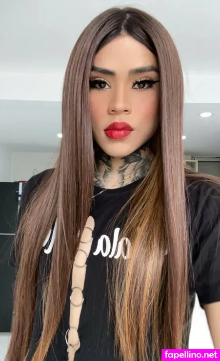 Carolinewillsom OnlyFans Thumbnail #GgVbSgVOHp