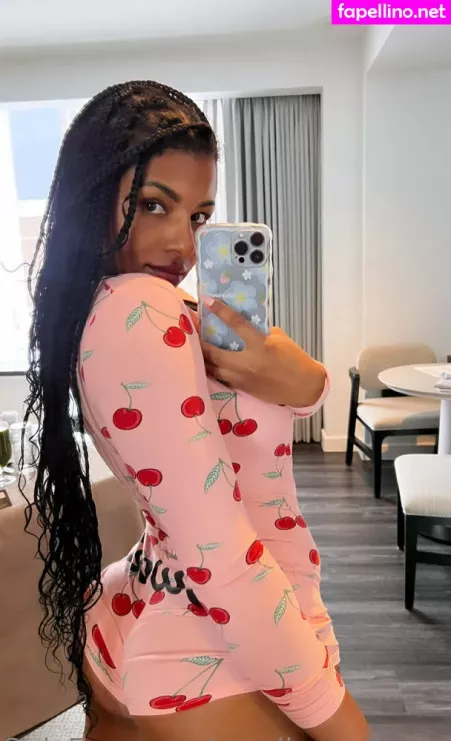 Carolinneoliveirafree OnlyFans Thumbnail #vQj34NP9VU