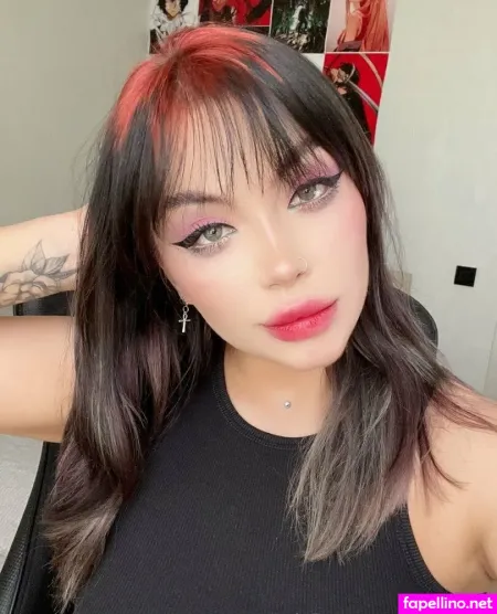 Carollorna OnlyFans Thumbnail #lwXET2CARg