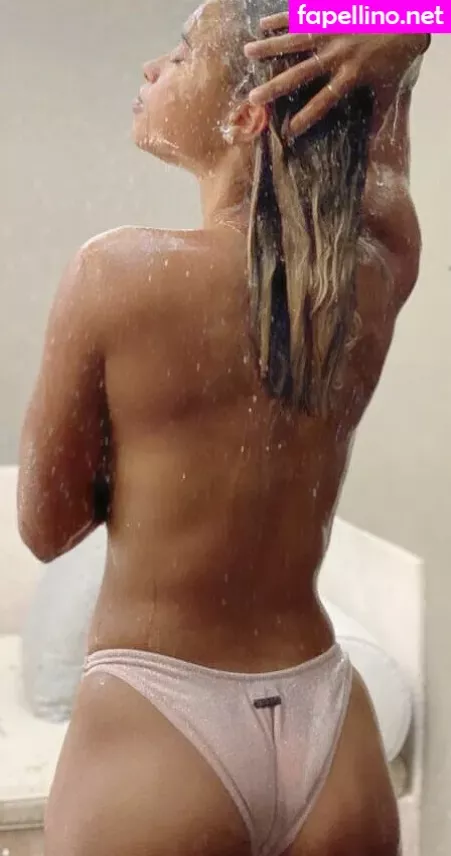 Carolyn Moore OnlyFans Thumbnail #LCNDir8lAS