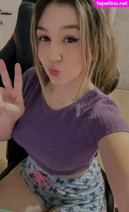 Carolzinha OnlyFans Thumbnail #FXgOmpfMC3