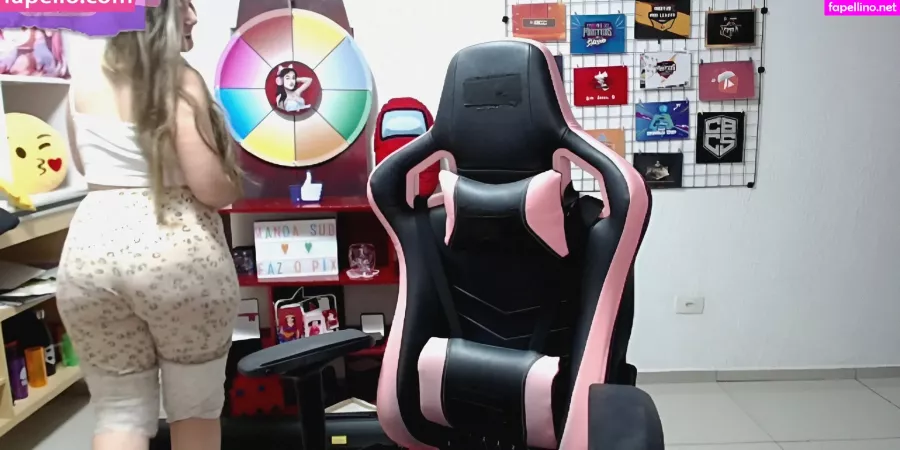 Carolzinha OnlyFans Thumbnail #P3ITYTkW1y