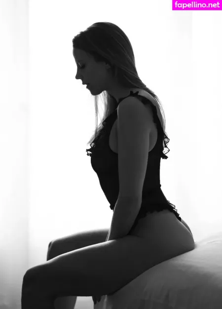 Carovlln OnlyFans Thumbnail #LCAXH8kbUc