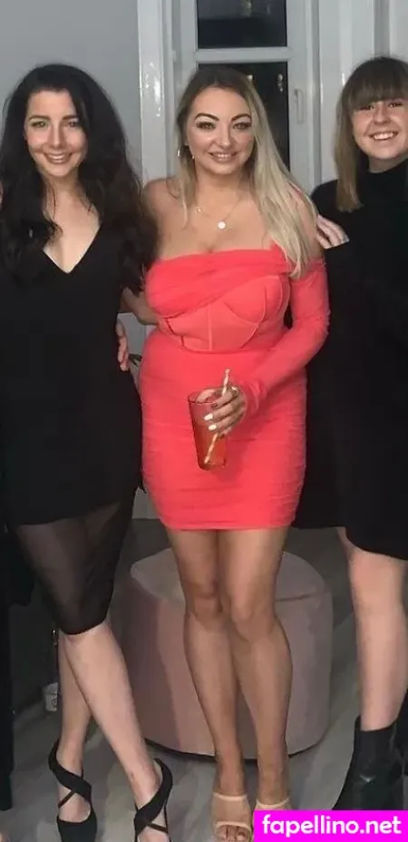 Carrie R OnlyFans Thumbnail #ccTxsXb3B9