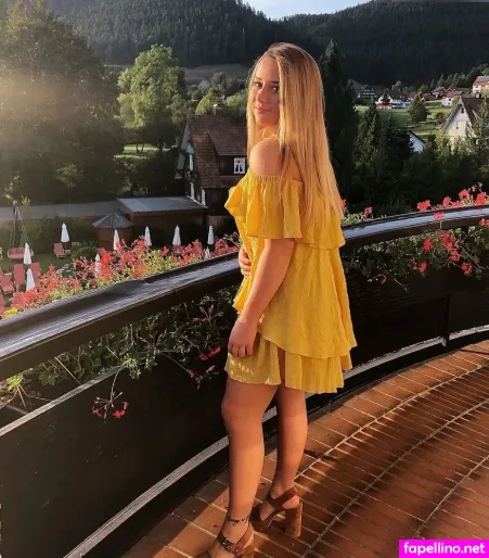 Carrie Schreiner OnlyFans Thumbnail #DnyLlld96j