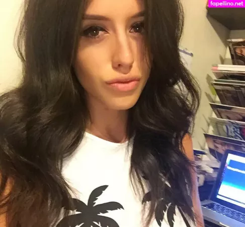 Carrieooos OnlyFans Thumbnail #6HA9VIstqp