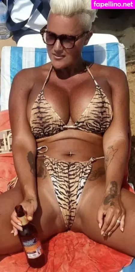 Carro Oberg OnlyFans Thumbnail #4OU2awiF6p