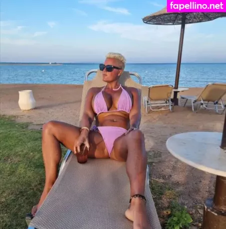 Carro Oberg OnlyFans Thumbnail #nticocGnuT