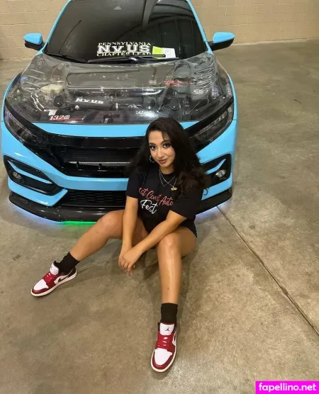 Carsandlingerie OnlyFans Thumbnail #I2FWeB7829