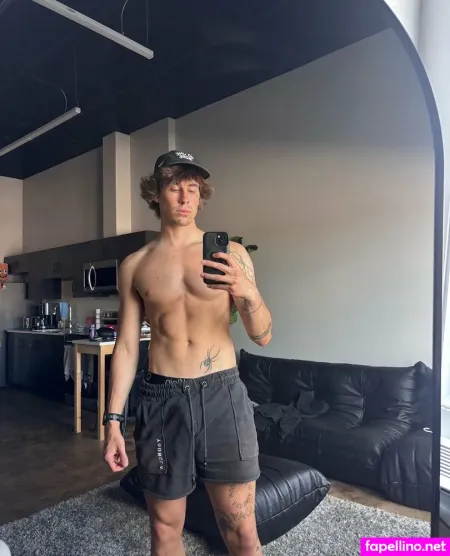 Carsonmakarrall OnlyFans Thumbnail #Ltr1J3PYlH