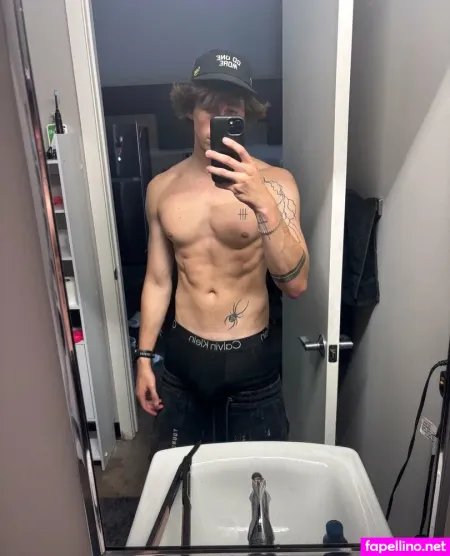 Carsonmakarrall OnlyFans Thumbnail #S3iTvLyI2Q