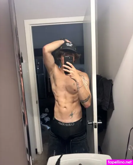 Carsonmakarrall OnlyFans Thumbnail #UvQh8Z5qhv