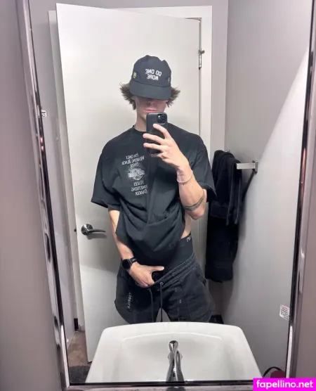 Carsonmakarrall OnlyFans Thumbnail #hM8L1jawbd