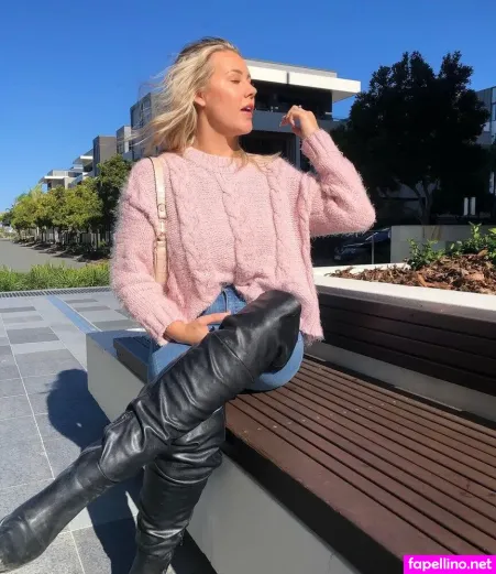 Casee Brimblecombe OnlyFans Thumbnail #2N6NqLqa4v