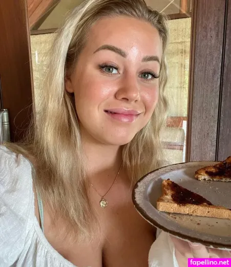 Casee Brimblecombe OnlyFans Thumbnail #MoXr0DwCfE