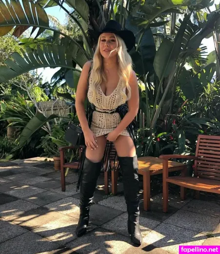 Casee Brimblecombe OnlyFans Thumbnail #zUuOpul998