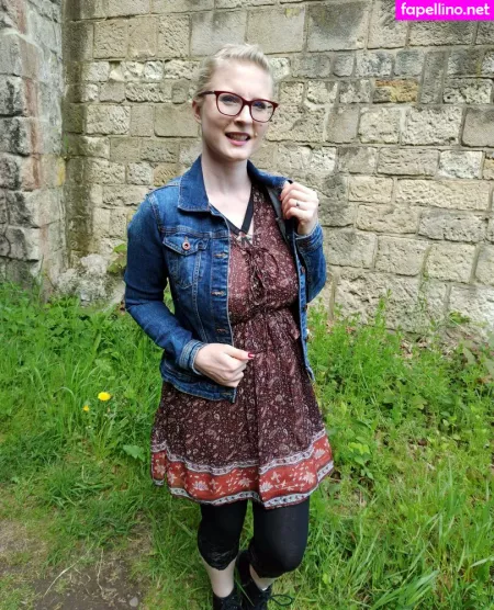 Casey Deluxe OnlyFans Thumbnail #t1QDQG2iPx