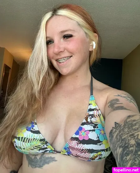 Casey Lee OnlyFans Thumbnail #XIuNEtbYIm