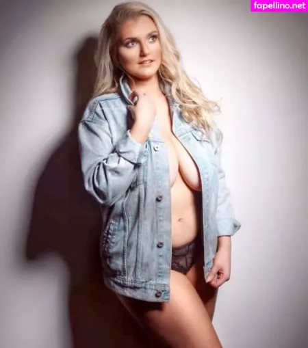 Casey Leigh OnlyFans Thumbnail #udhnIvq7tq