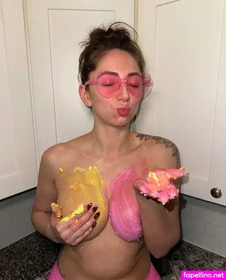 Caseycakes Xoxo OnlyFans Thumbnail #XkWQ0bV5sX