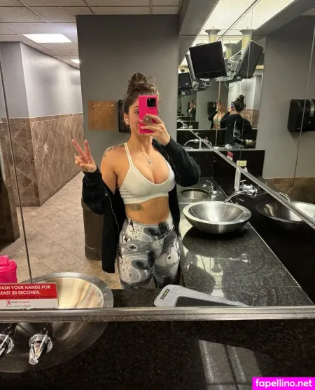 Caseycakesfit Xoxo OnlyFans Thumbnail #3nWTzFBPA8