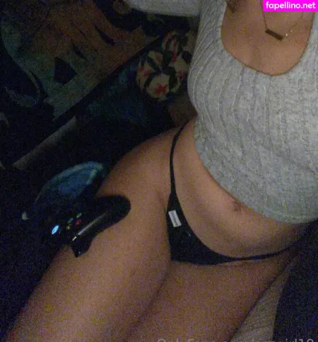 Casgirl19 OnlyFans Thumbnail #pPfSgvWZL1