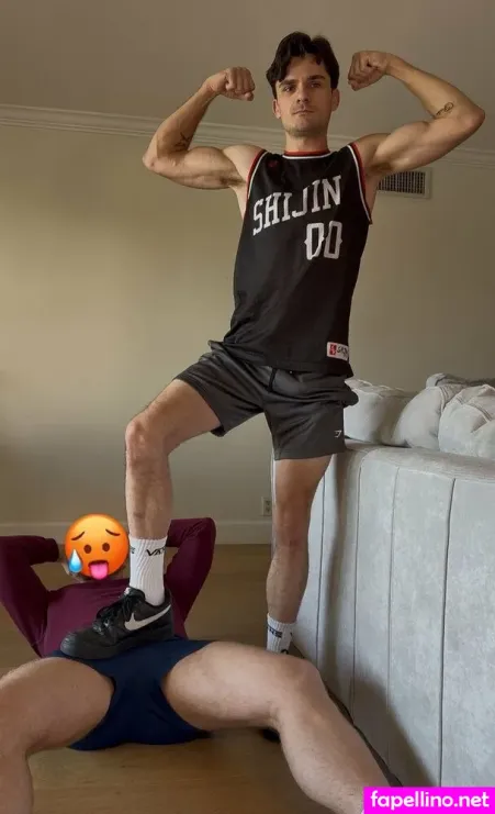 Cashkingjustin OnlyFans Thumbnail #LegHP3HHCM